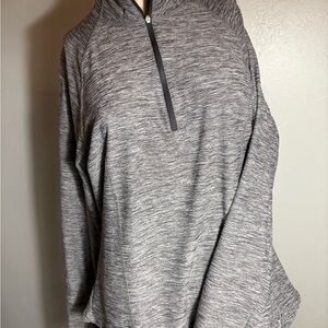 Old Navy Active Semi-Fitted Top Size Large